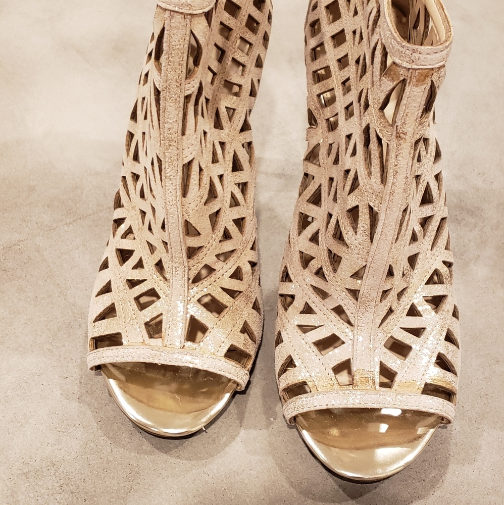 Bar III heels